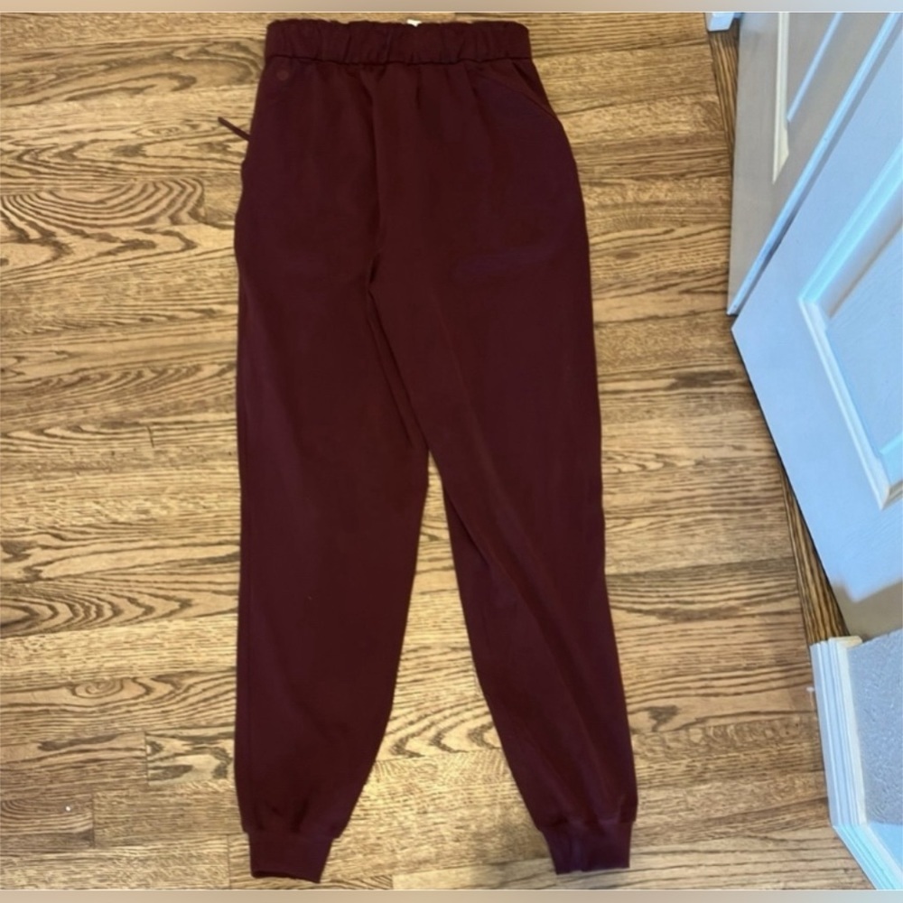 Lululemon Stretch High-Rise Jogger - Picture 4 of 4